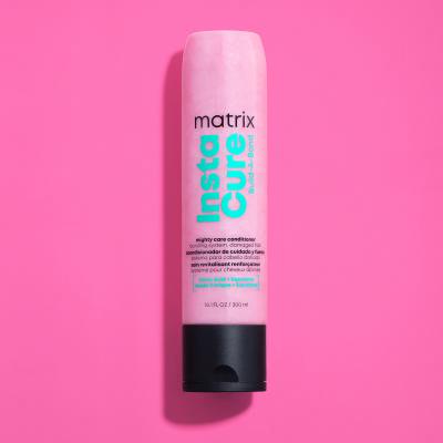 Matrix Instacure Build-A-Bond Mighty Care Conditioner Conditioner für Frauen 300 ml