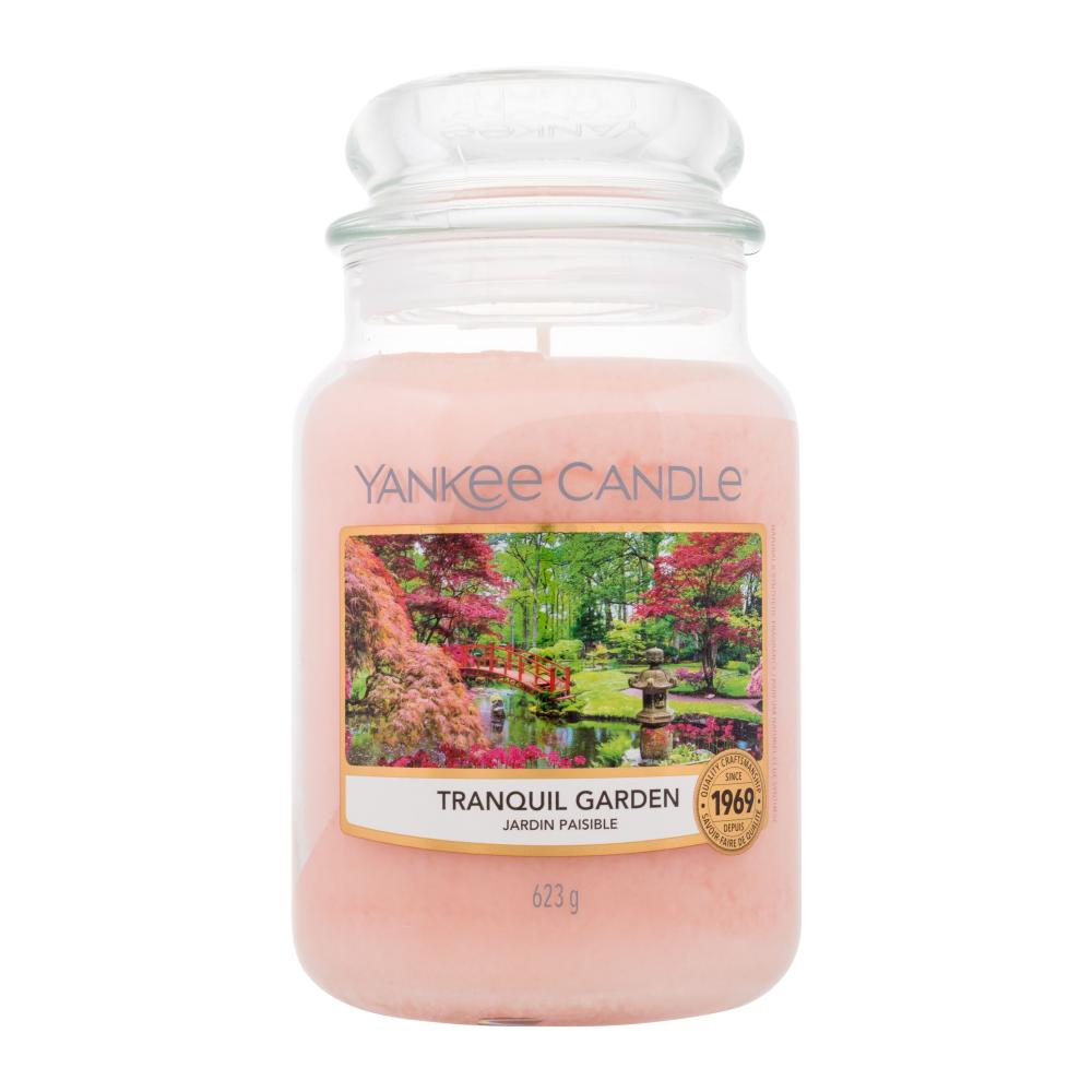 https://www.parfimo.de/data/cache/thumb_min500_max1000-min500_max1000-12/products/348067/1679435907/yankee-candle-tranquil-garden-duftkerze-623-g-420071.jpg